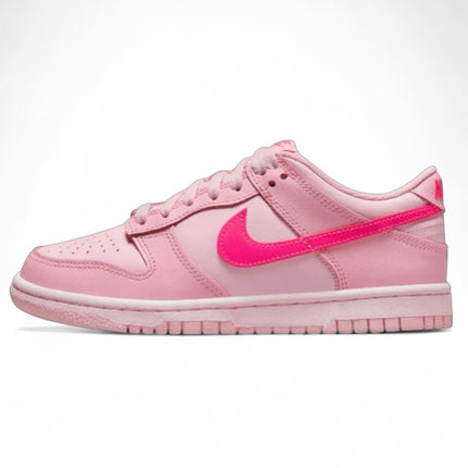 Nike Dunk Low Triple Roze