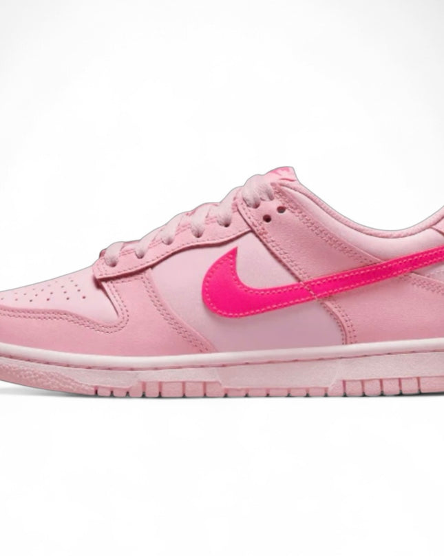 Nike Dunk Low Triple Pink